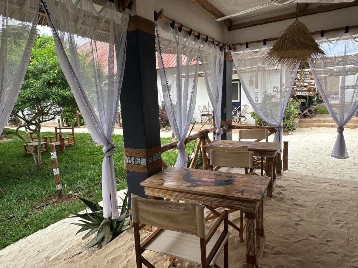 Ocean Breeze Boutique Hotel Nungwi Esterno foto