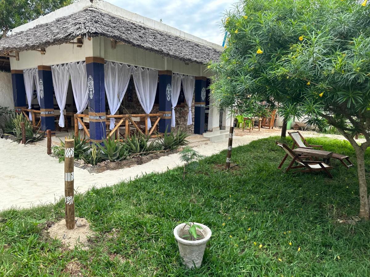 Ocean Breeze Boutique Hotel Nungwi Esterno foto