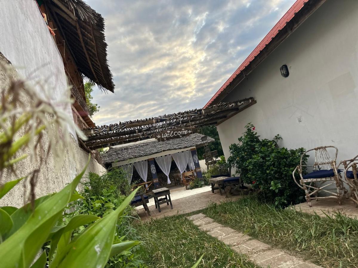 Ocean Breeze Boutique Hotel Nungwi Esterno foto
